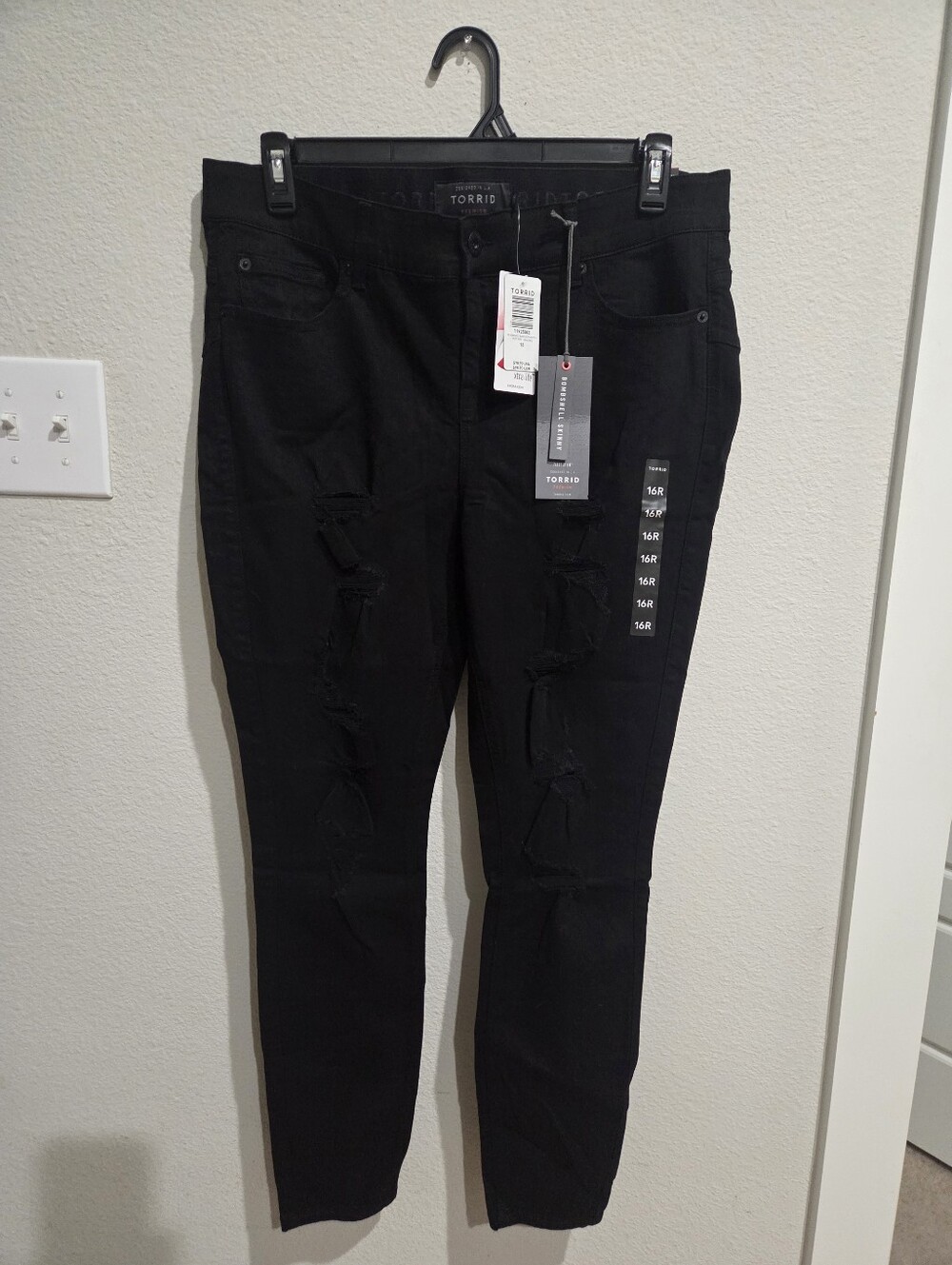 torrid Black Distressed Skinny Jeans - Women's